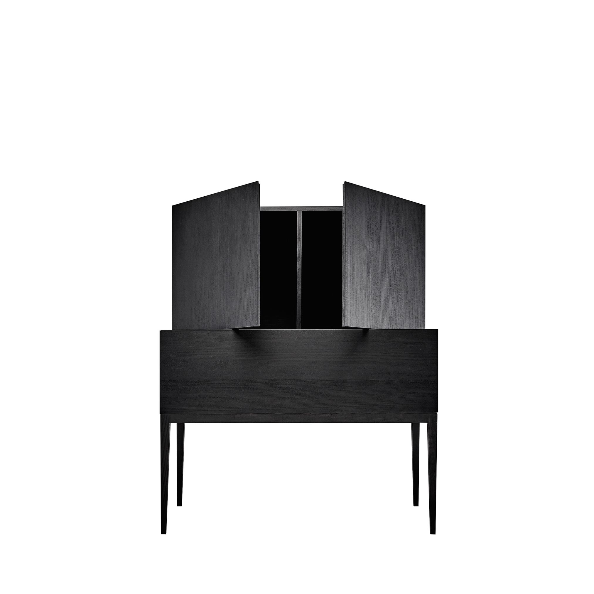 Minimalistische Cabinet-Kommode aus Massivholz in schwarz