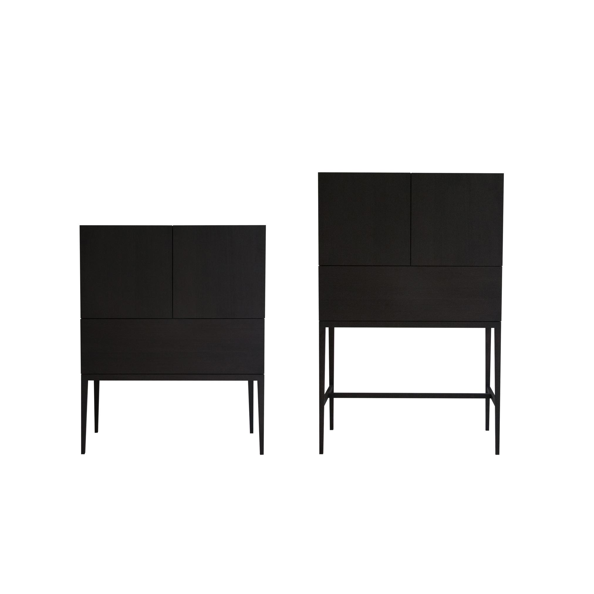 Minimalistische Kommode für Esszimmer aus Massivholz in schwarz