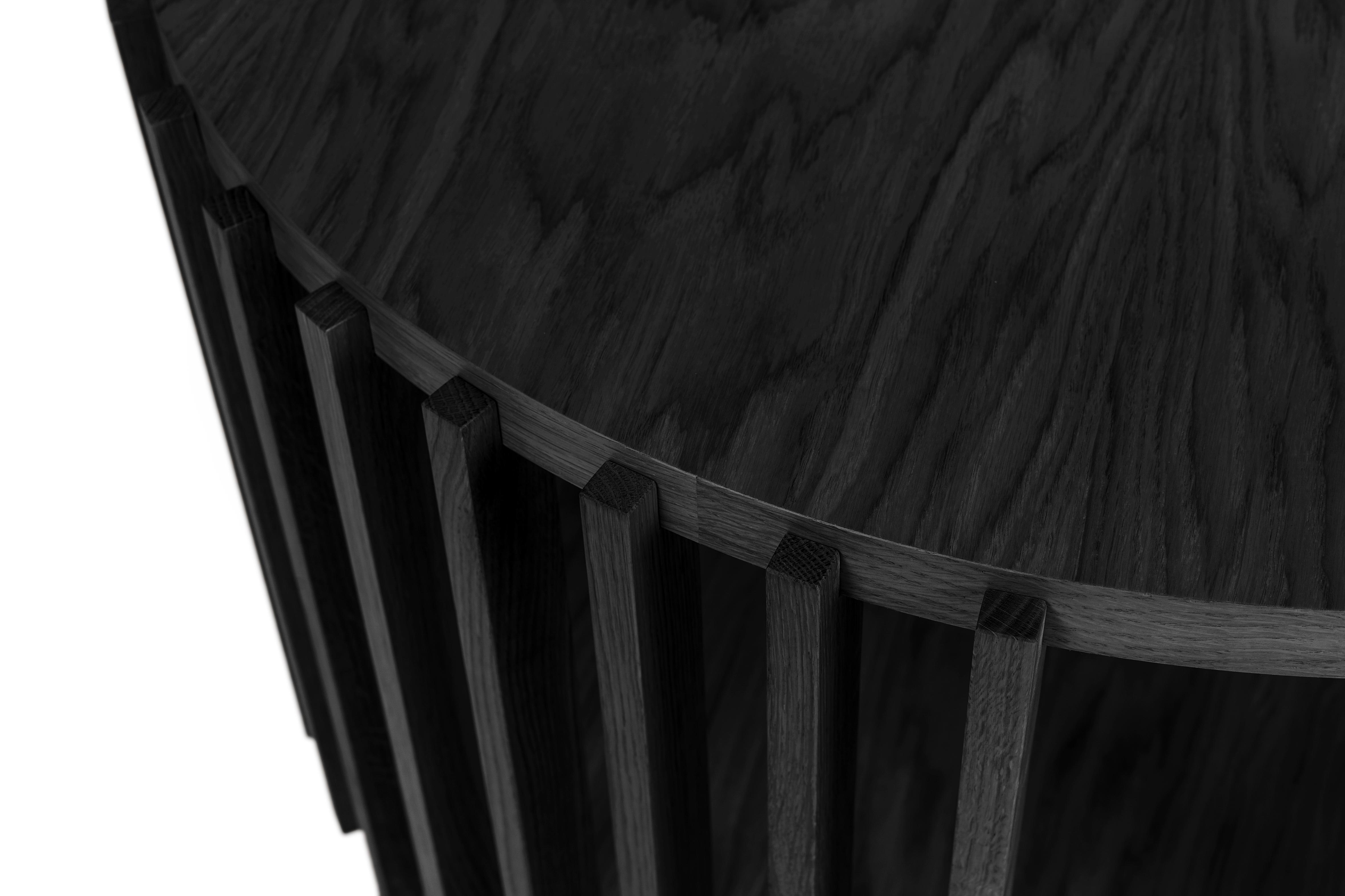 Runder Couchtisch Massivholz schwarz