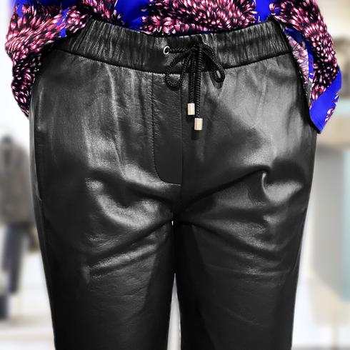 Lederhose, schwarz