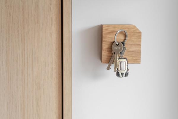 Schlüsselhalter magnetisch Wand Flur Holz Design