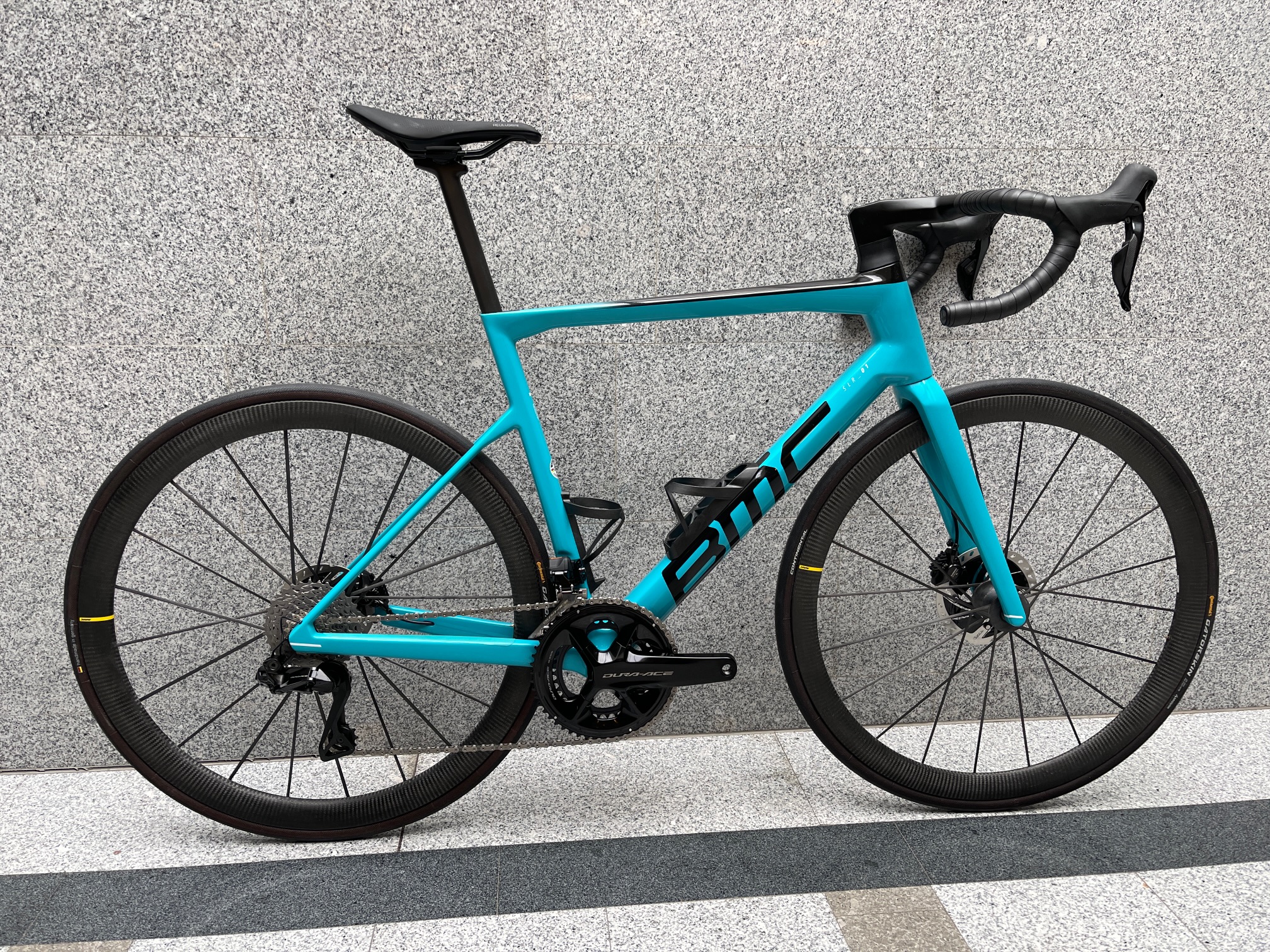 BMC Teammachine SLR 01 TWO+ / Dura Ace DI2 disc / MAVIC Ultimate T / RH 56 cm / 6,65 kg