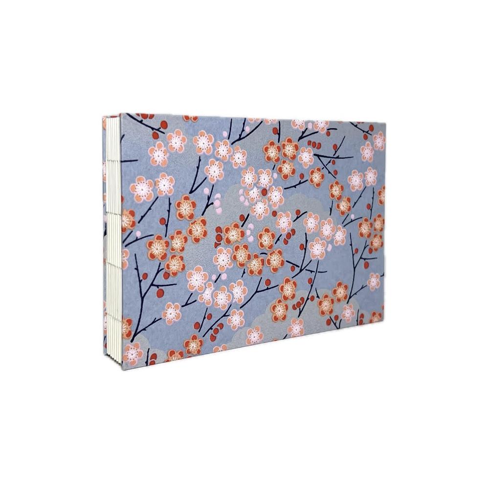 Einzigartiges handgemachtes Album / One-of-a-kind handmade albums | Kirschblüten auf Blau / Cherry blossoms on blue | Artikelnummer: steck-bluetenzauber