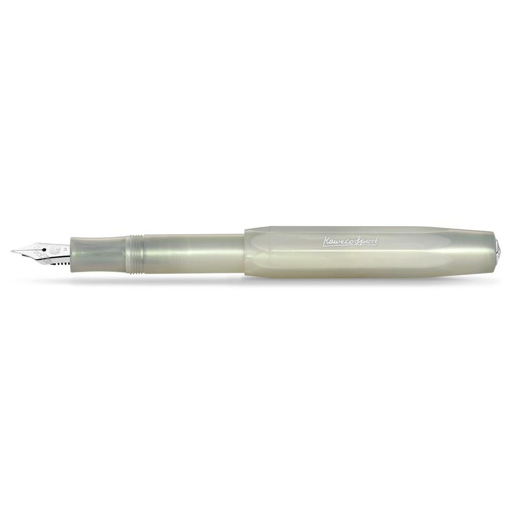 Kaweco Lunar Sport Füllfederhalter Light Green / Fountain pen light green | Medium Feder / Medium nib | Artikelnummer: Kaweco_sport_lunar_light_green