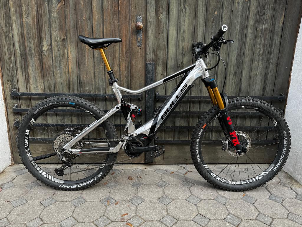 BULLS E-STREAM EVO AM 6 / Gr. L / 750 Wh / Brose Mag S Motor / Fox Kashima / Geprüftes Gebrauchtrad