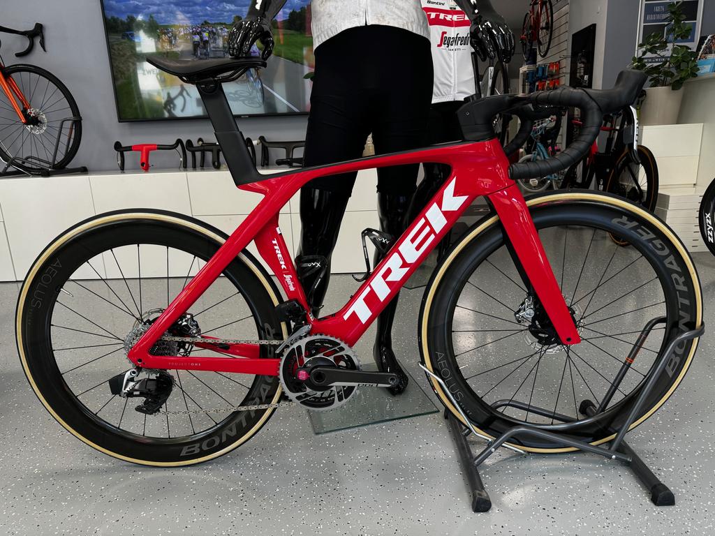 Madone SLR 9 AXS Gen 7 / Gr. 54 cm / SRAM RED AXS / Bontrager Aeolus 62 RSL / Powermeter / Testbike