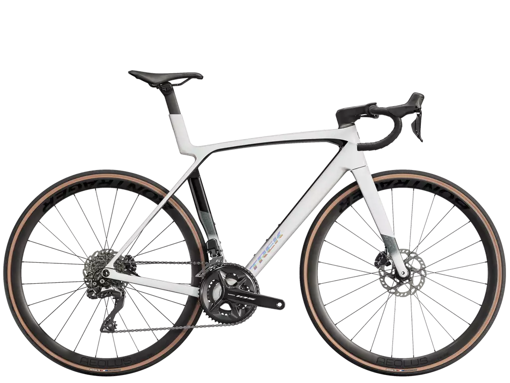 TREK Madone SL 6 Gen 8 / Gr. M / Shimano 105 DI2 / Bontrager Carbon Laufräder