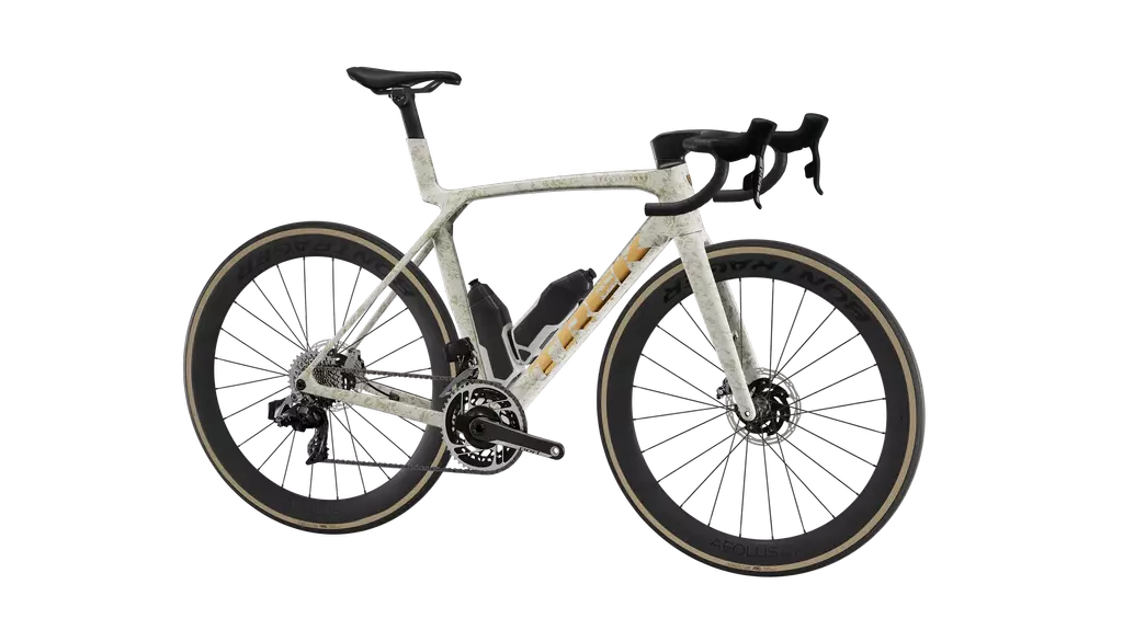 TREK Madone SLR 8 AXS Gen 8 / Gr. M / Era White / Supernova Marble / SRAM RED AXS Powermeter / Bontrager Aeolus Pro 51