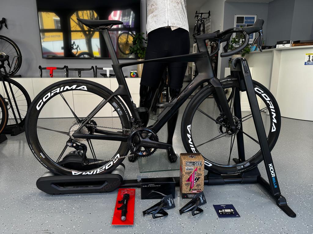 BMC Teammachine R 01 Corima Edition / Gr. 56 cm / CORIMA MCC Evo 47 Laufräder / Shimano Ultegra DI2 / inkl. Powermeter