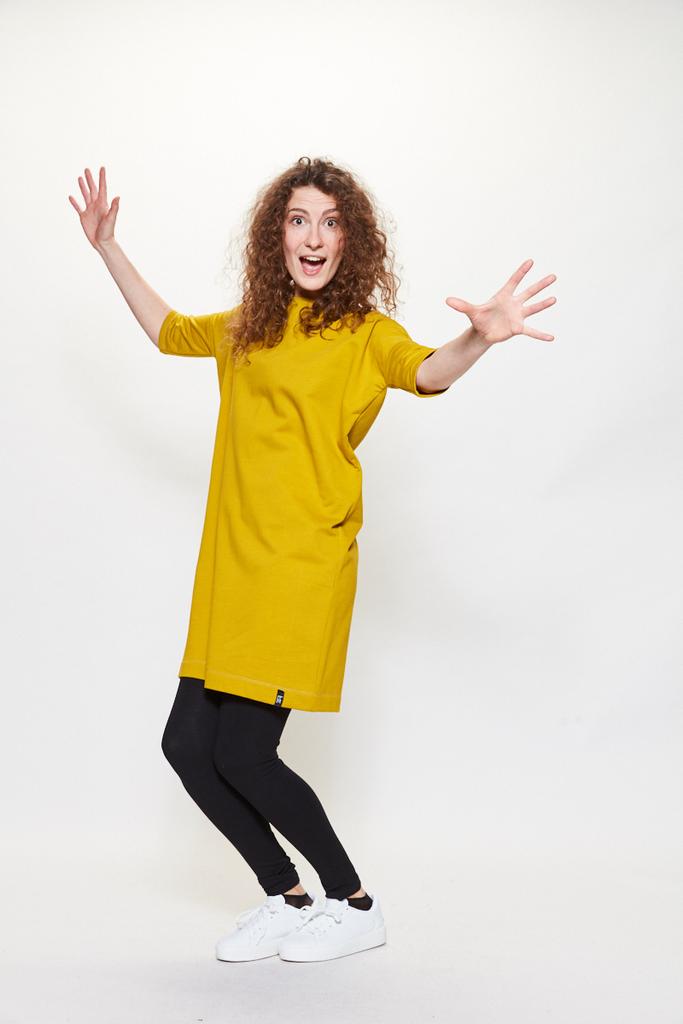 Faires Longshirt aus gemütlichem, innen angerauten Sweatstoff in knalligem Gelb von LUMEN ORGANIC