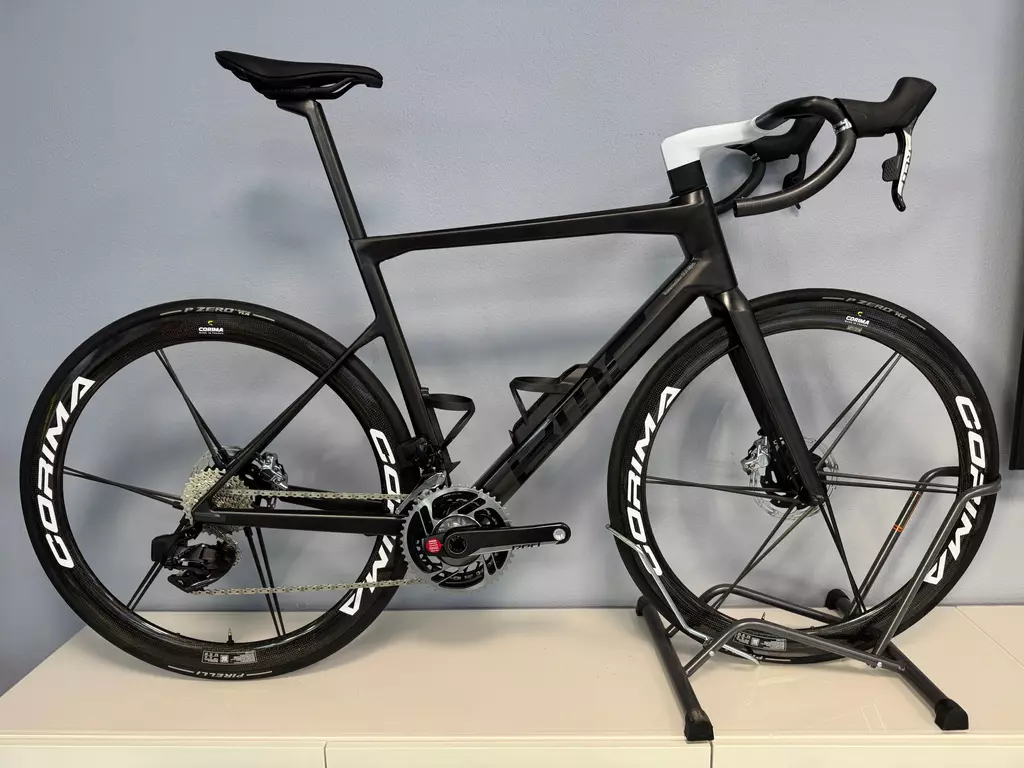 BMC TEAMMACHINE SLR Mpc. MASTERPIECE / Gr. 56 cm / / SRAM RED AXS inkl. Powermeter / CORIMA MCC EVO 47 db Carbon Laufradsatz