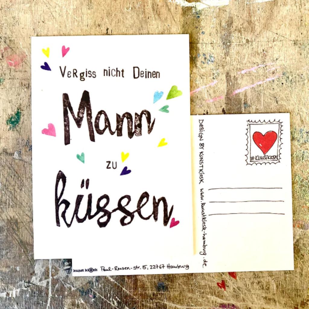 KUNST KIOSK Postkarte MANN KÜSSEN
