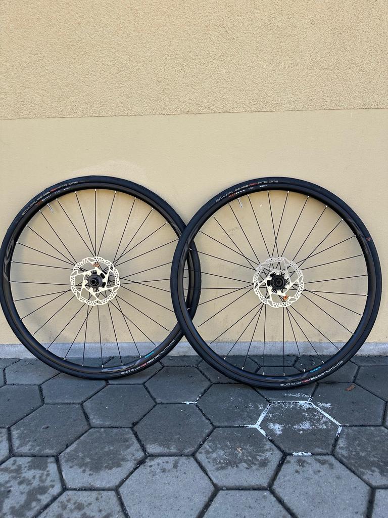 Shimano RS LR-Satz 622 inkl. Reifen und Bremsscheibe 160 mm