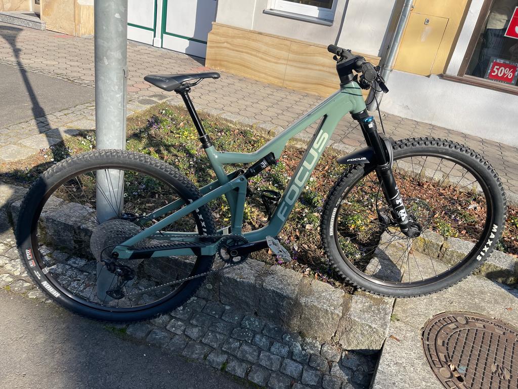 FOCUS Thron 6.9 / Gr. M / Fox / Shimano XT / UVP 2999 Euro
