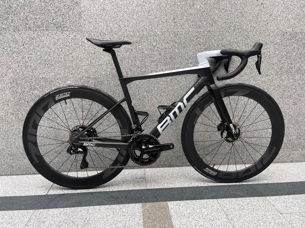 BMC Teammachine SLR01 / Gr. 51 cm / Shimano Dura Ace / ohne Laufräder / Testbike / schwarz-weiß