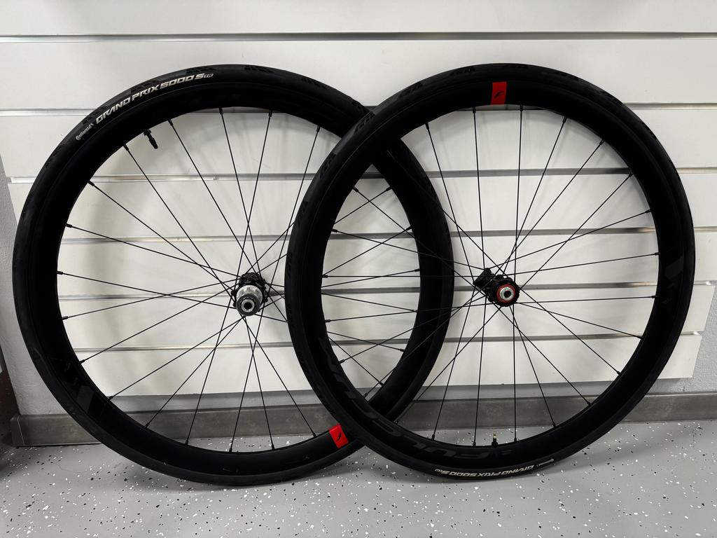 FULCRUM Racing 4 db Laufradsatz / inkl. Continental GP500 STR