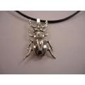 Schöner Krabbelkäfer in 925 Silber mit Lederkette 