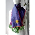 Schal gestrickt lila bunt Fransen grün
