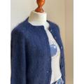 Feather Cardigan Rundhals - Strickanleitung