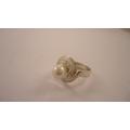 Feiner Ring, in 925 Silber.mit einer Zuchtperle 