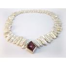 auffallendes Perlencollier mit rosa Turmalin