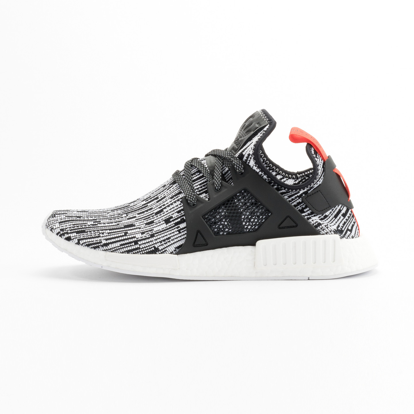 Adidas NMD XR1 Primeknit Running White / Core Black / Semi Solar Red S32216-44.66