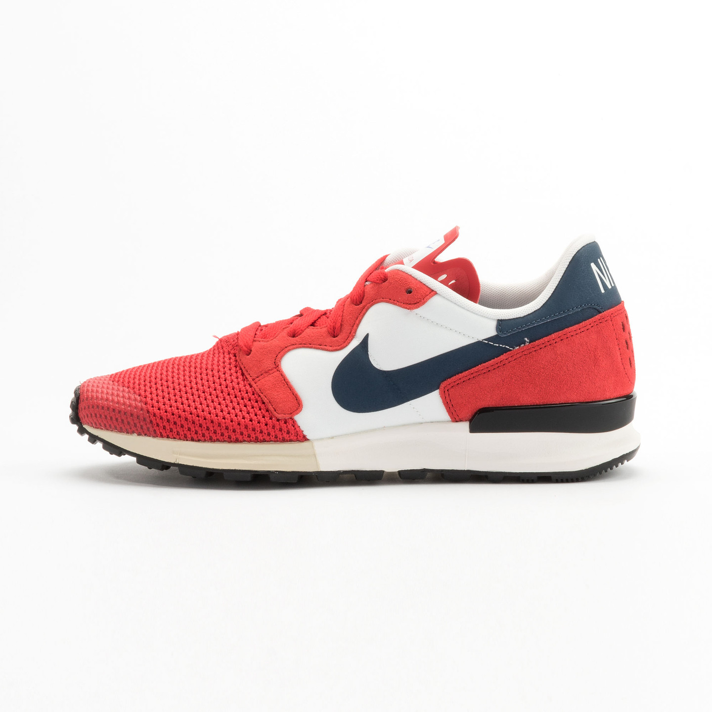 Nike Air Berwuda University Red / Squadron Blue / Summit White 555305-601-44.5