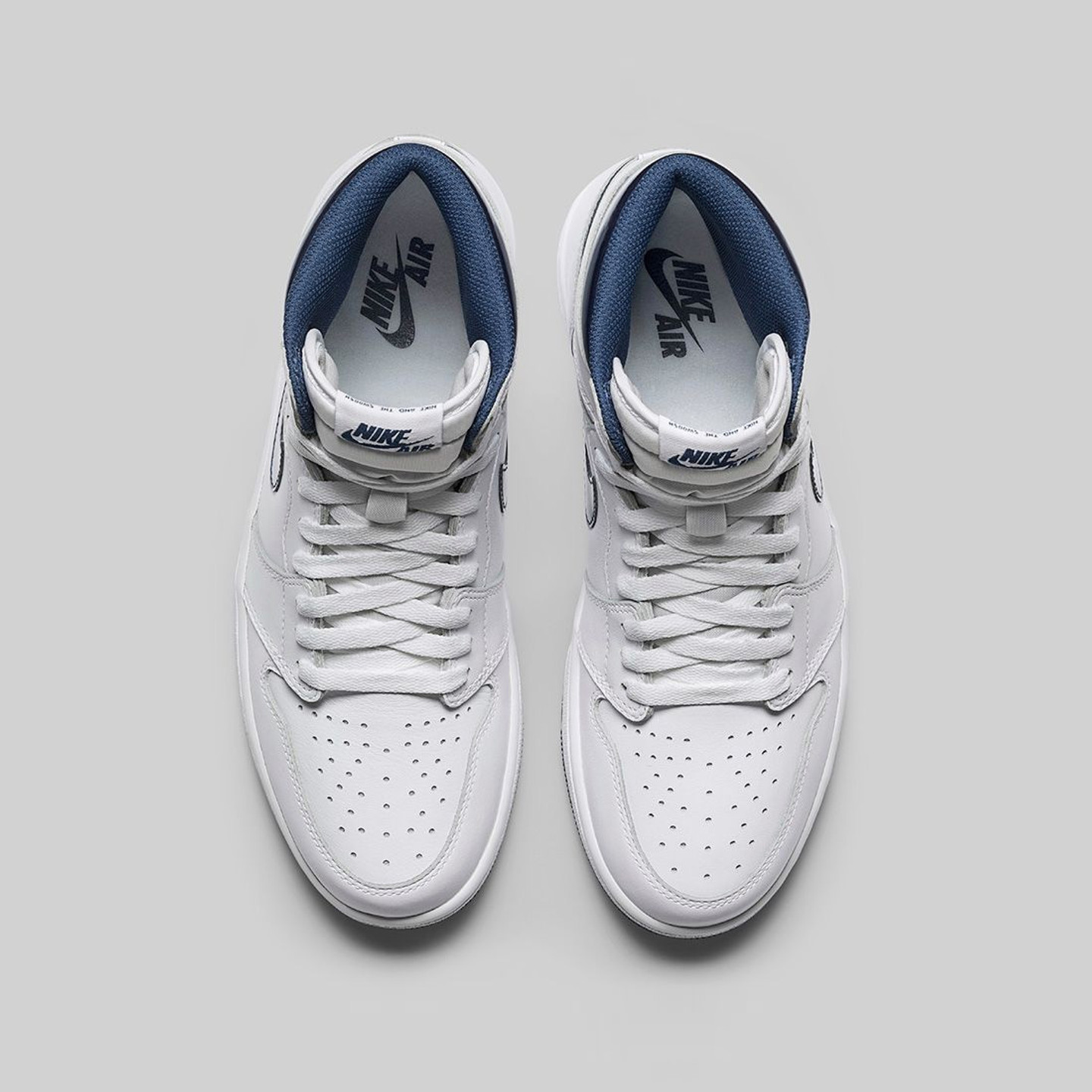 Jordan Air Jordan 1 Retro High OG 'Metallic Navy' White / Midnight Navy 555088-106-42