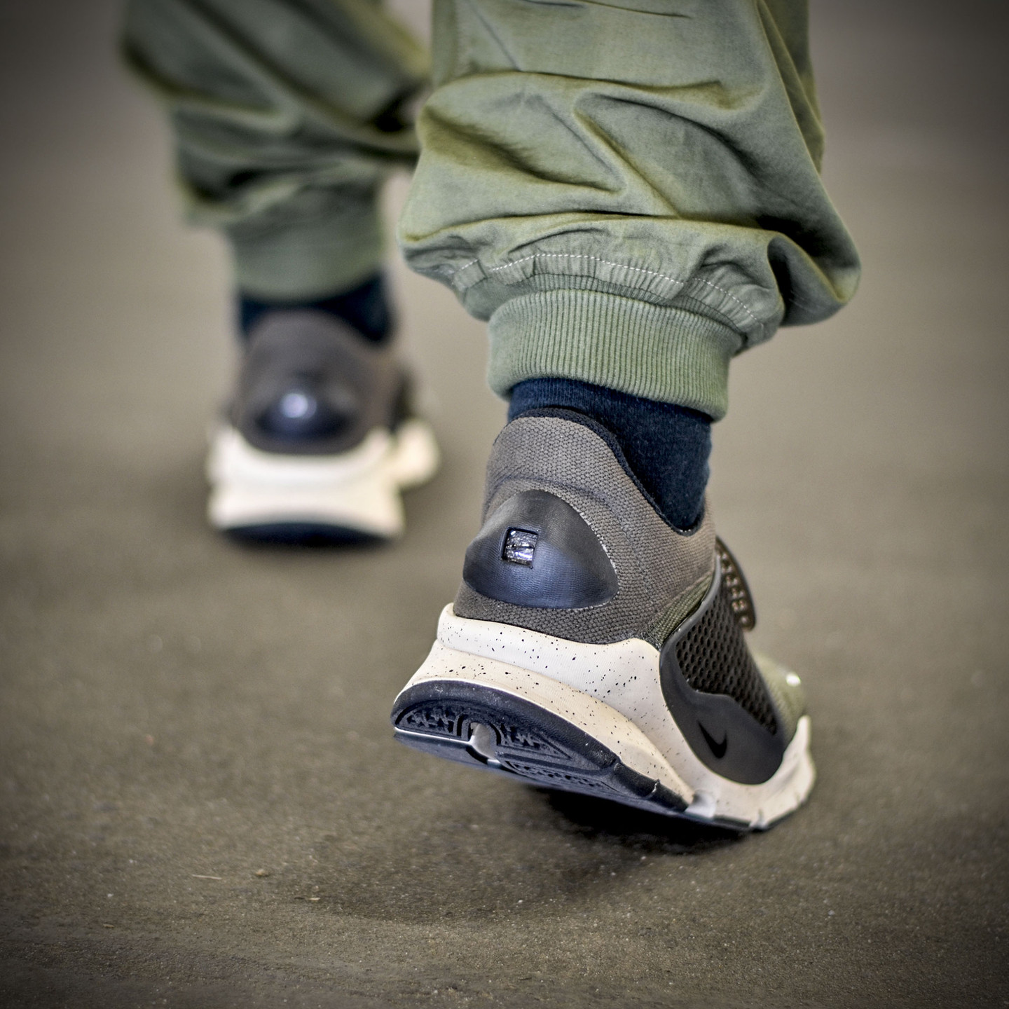 Nike Sock Dart Cargo Khaki / Black / Rattan 819686-300-45