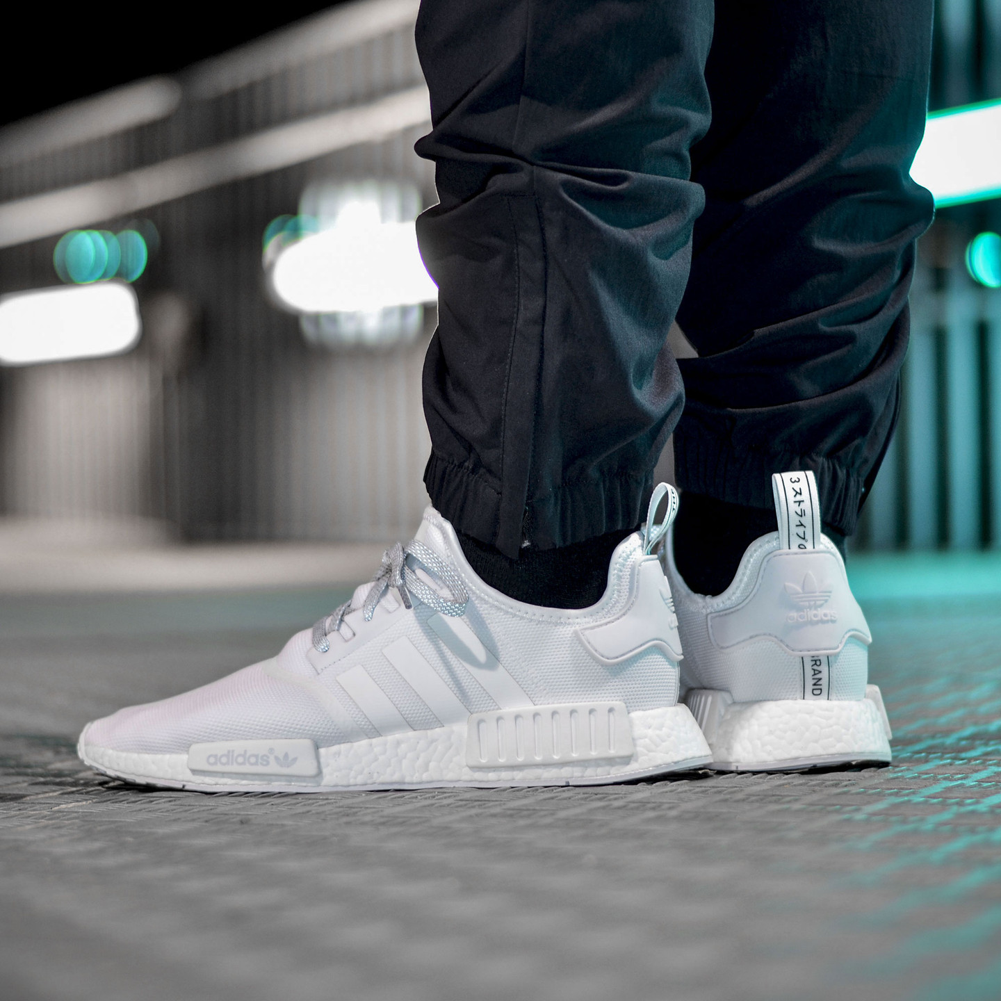 Adidas NMD R1 Runner Triple White S31506-41.33