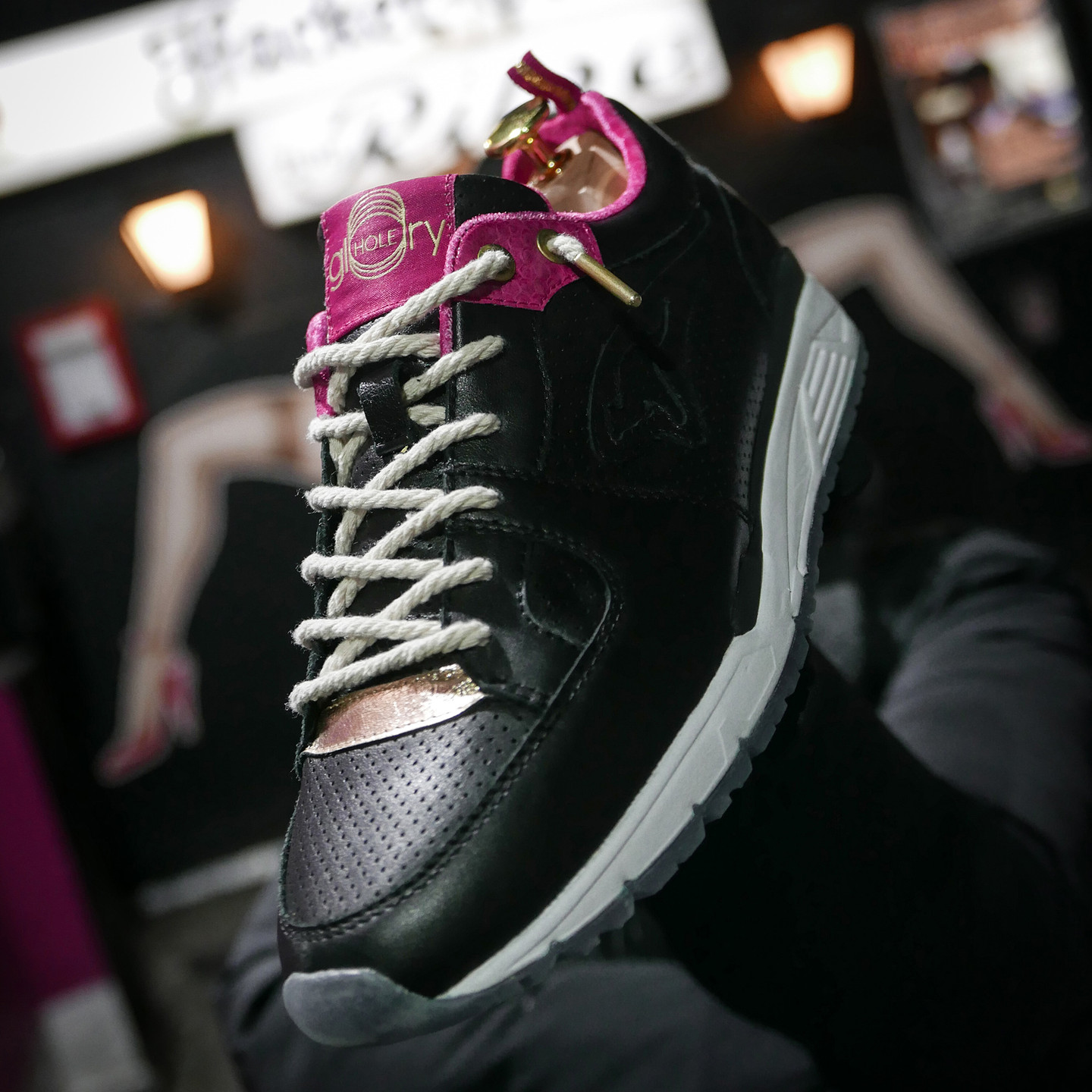 KangaROOS glOry hOle 'Reeperbahn' - Made in Germany Night Black / XXX Pink / Metallic Gold 4202X 000 50-42