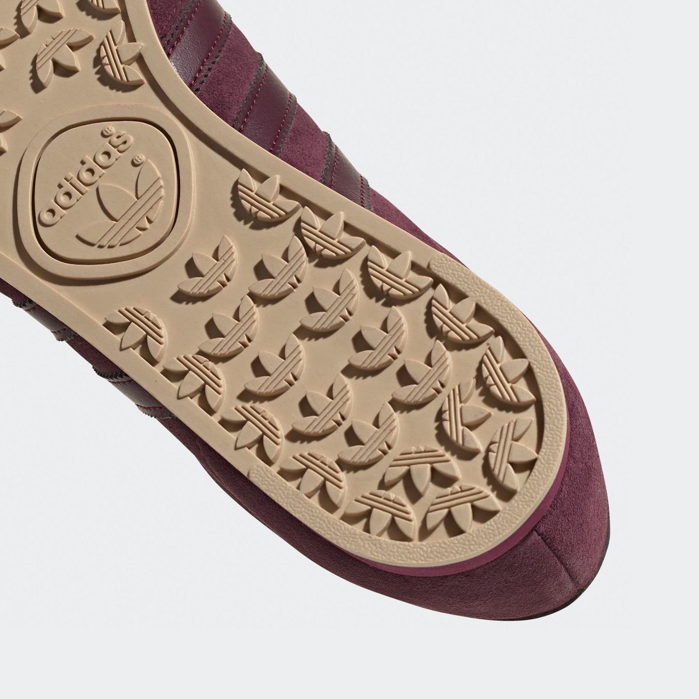 Adidas AS 520 Maroon / Gold FW0679-46.66
