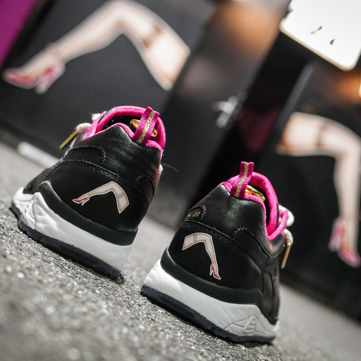 KangaROOS glOry hOle 'Reeperbahn' - Made in Germany Night Black / XXX Pink / Metallic Gold 4202X 000 50-47