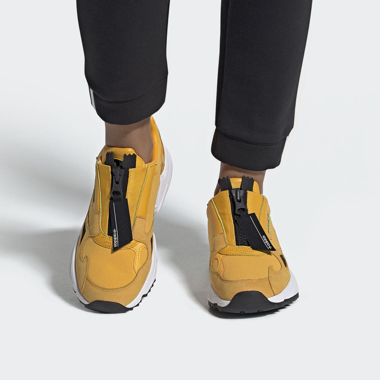 Adidas Falcon Zip W Yellow / Black / White EE5113-38.66