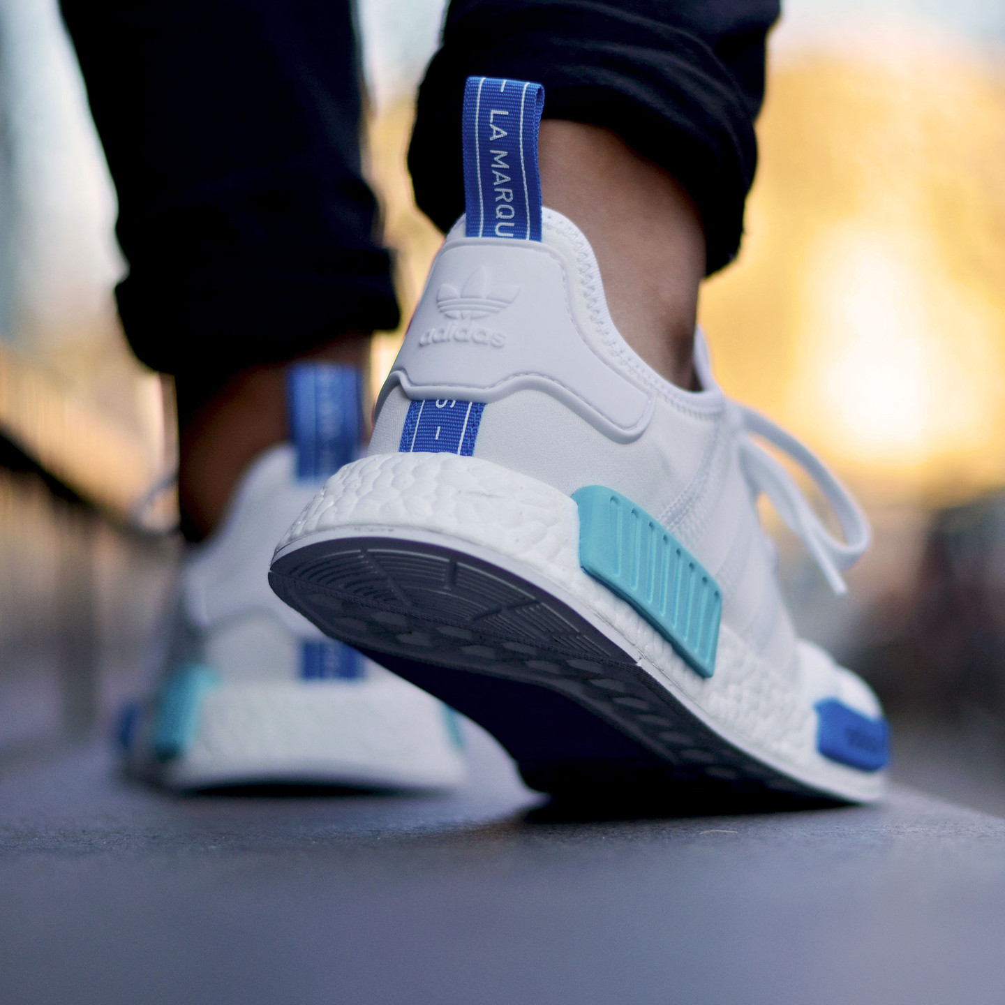 Adidas NMD R1 Runner W Ftwr White /  Blue Glow S75235-38
