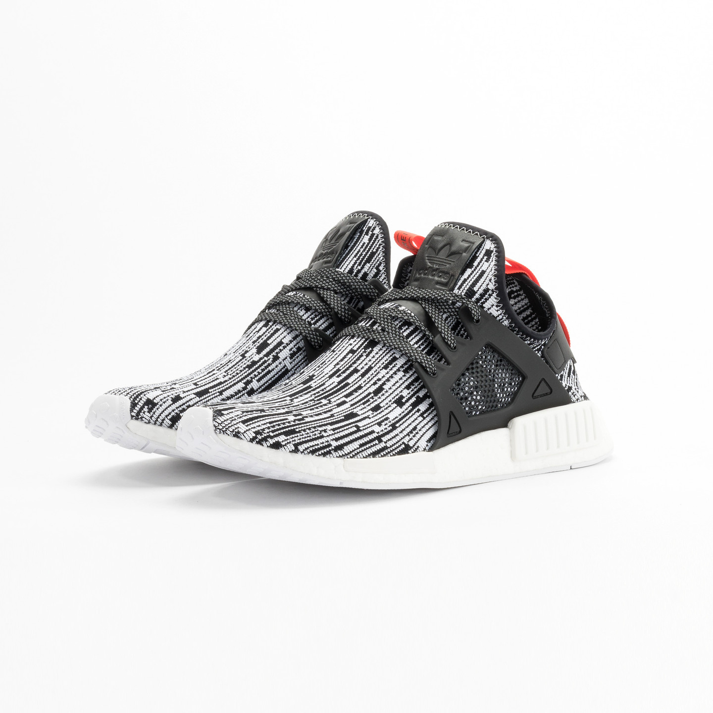 Adidas NMD XR1 Primeknit Running White / Core Black / Semi Solar Red S32216-46.66