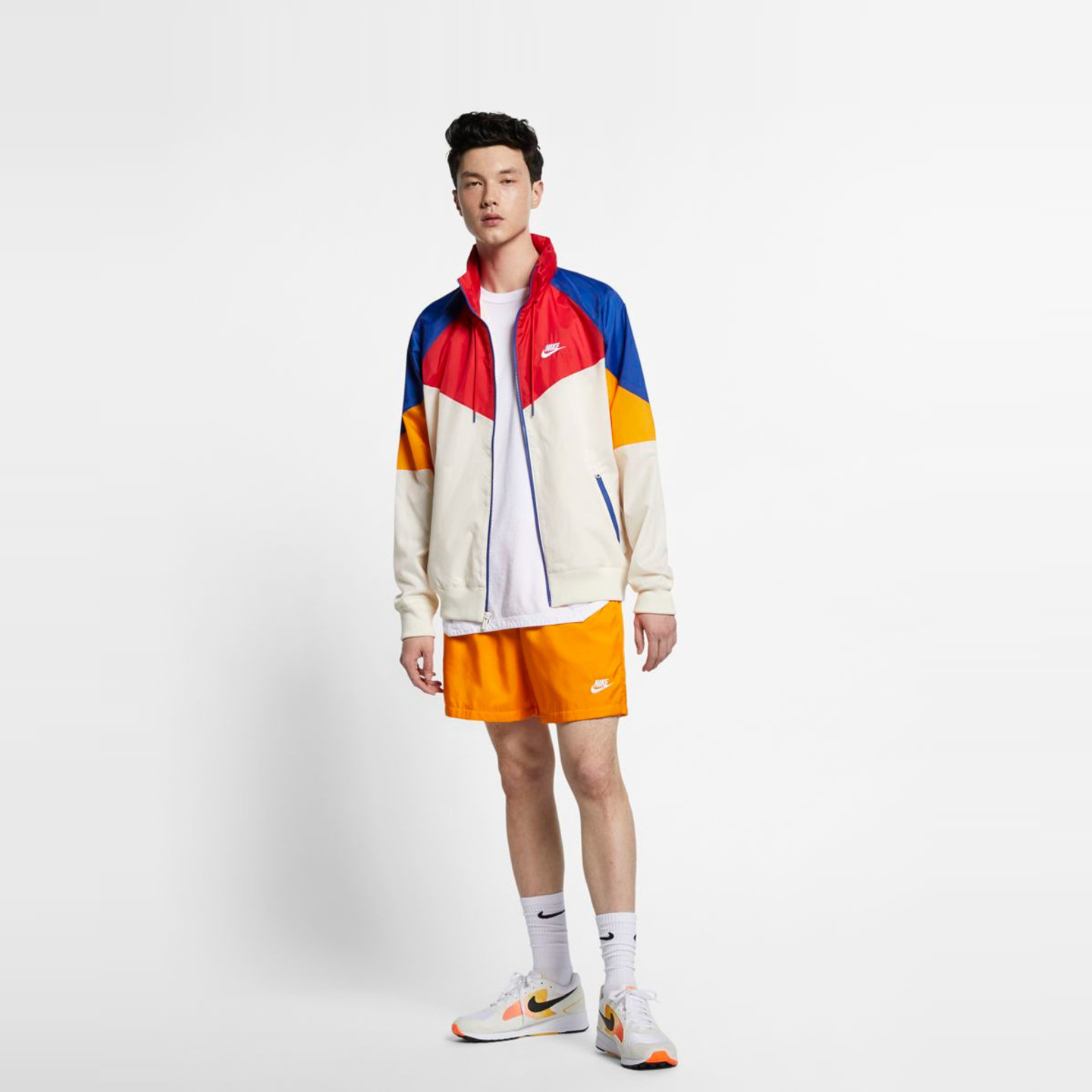 Nike Windbreaker Light Cream / University Red / Indigo Force / White AR2209-271-L