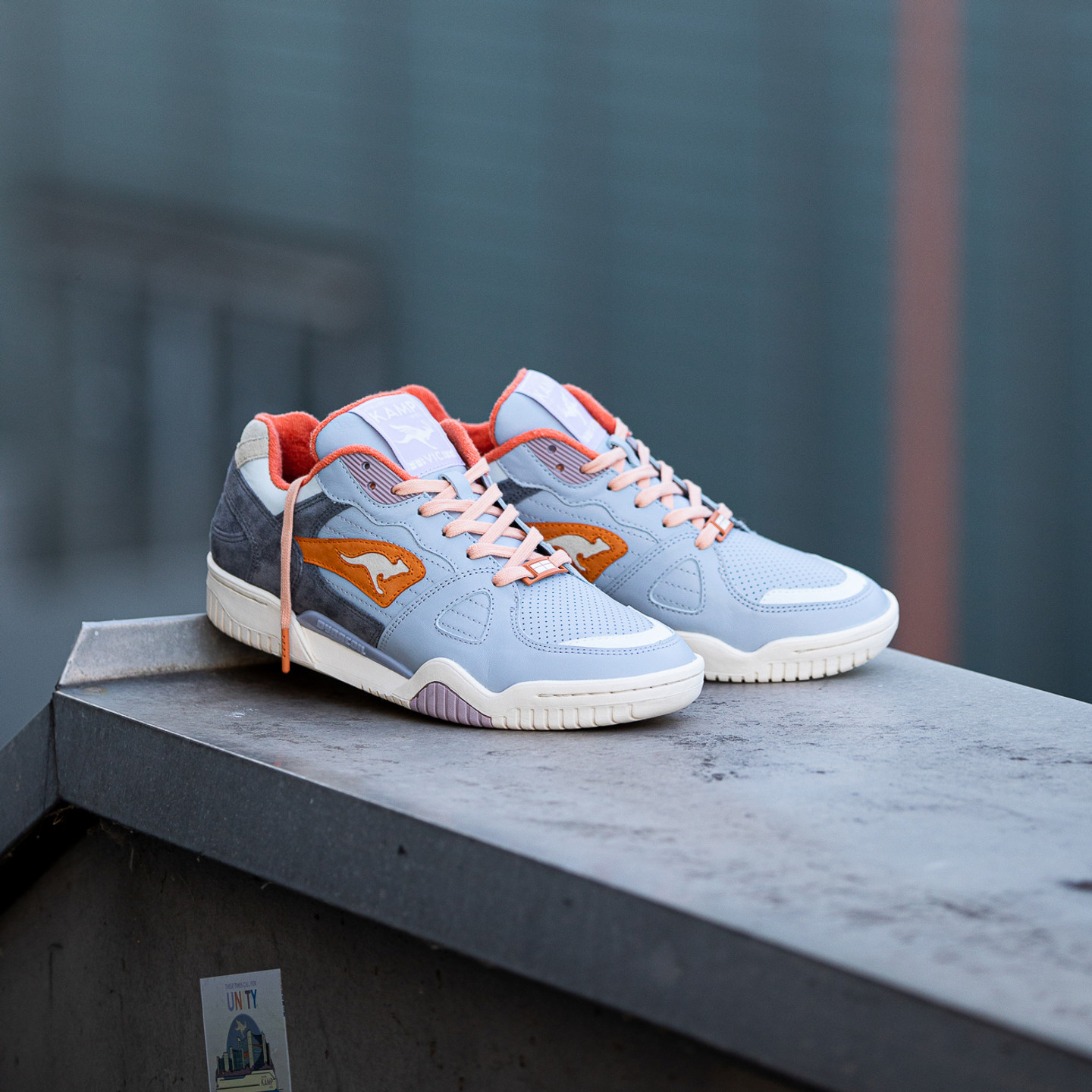 KangaROOS Ultralite x Atelier Kamp 'VIC' - Made in Germany Faded Blue / Steel Grey / Vintage Orange 47508-4414-46