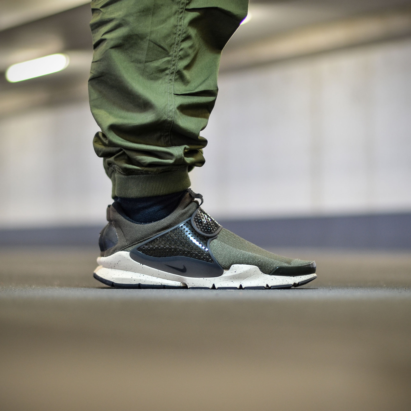Nike Sock Dart Cargo Khaki / Black / Rattan 819686-300-45