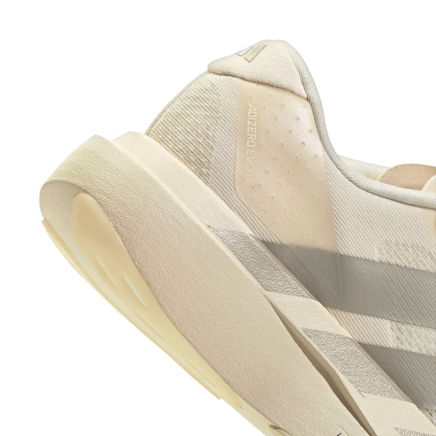 Adidas Adizero Evo SL W Wonder White / Cyber Metallic / Warm Vanilla JR5841