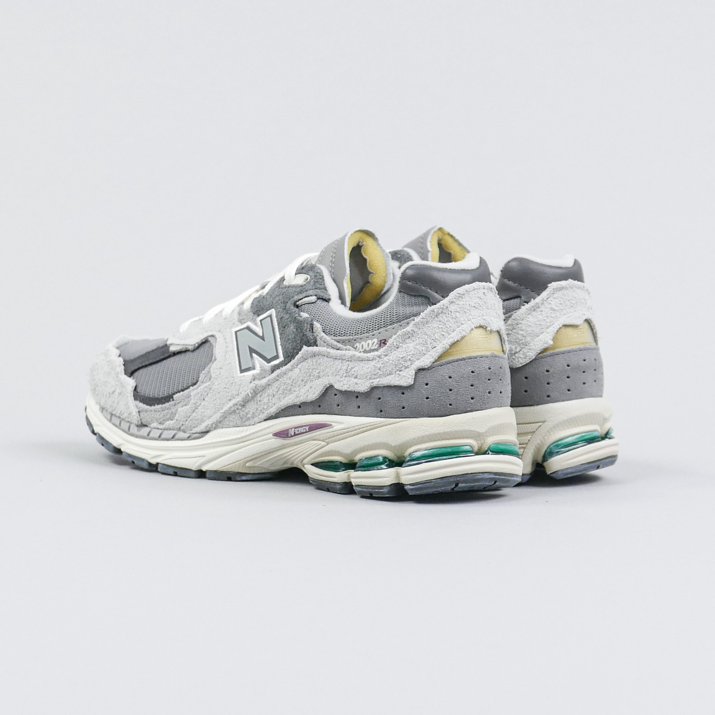 New Balance M2002R 'Protection' Rain Cloud / Magnet M2002RDA-44.5
