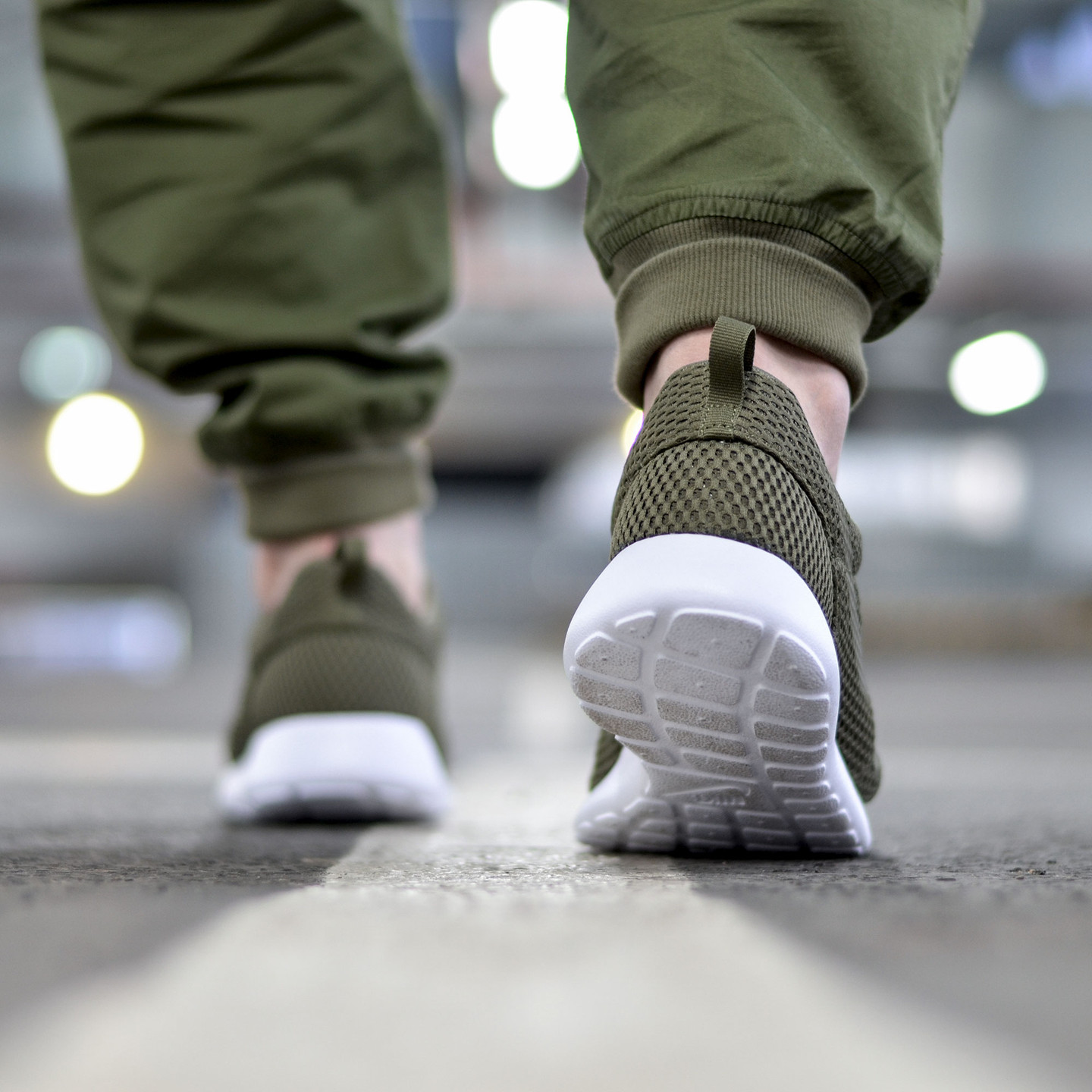 Nike Roshe One Hyperfuse BR Medium Olive / White 833125-200-42