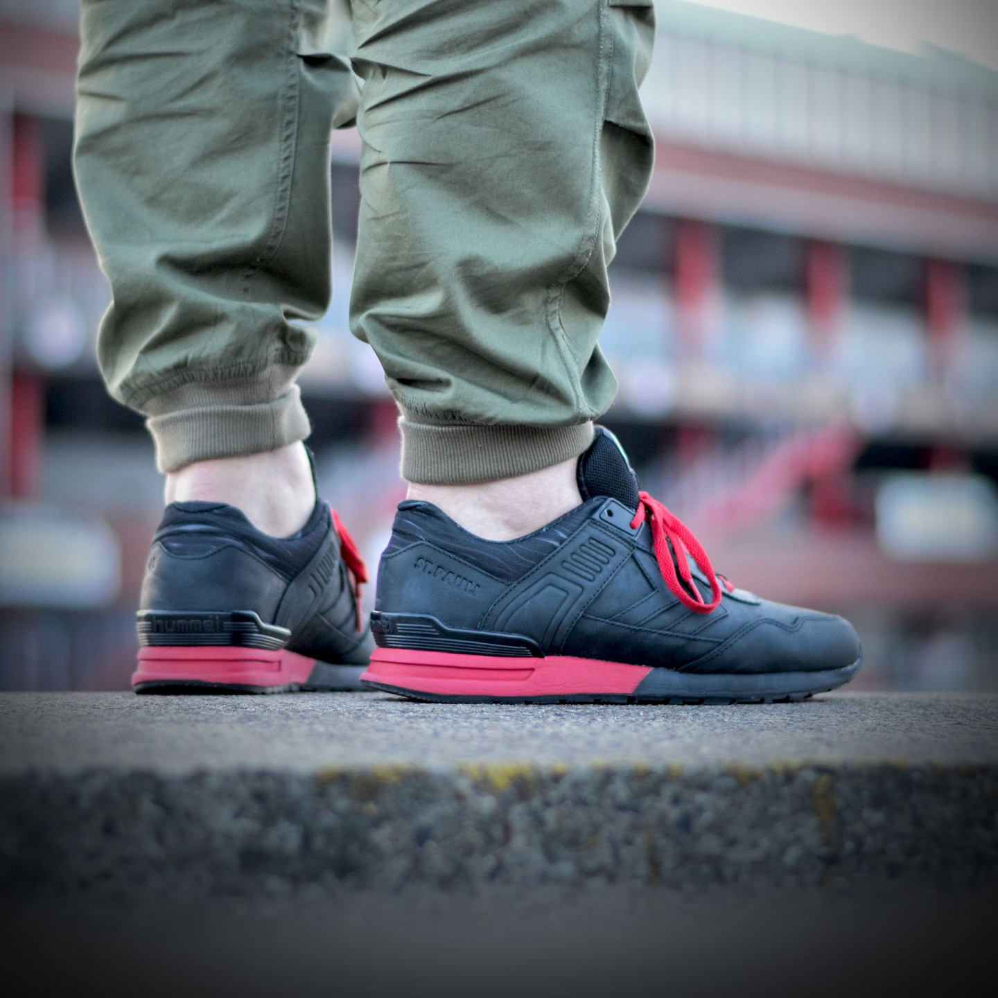 Hummel Marathona II x FC St. Pauli Black / Red 64-196-2001-39
