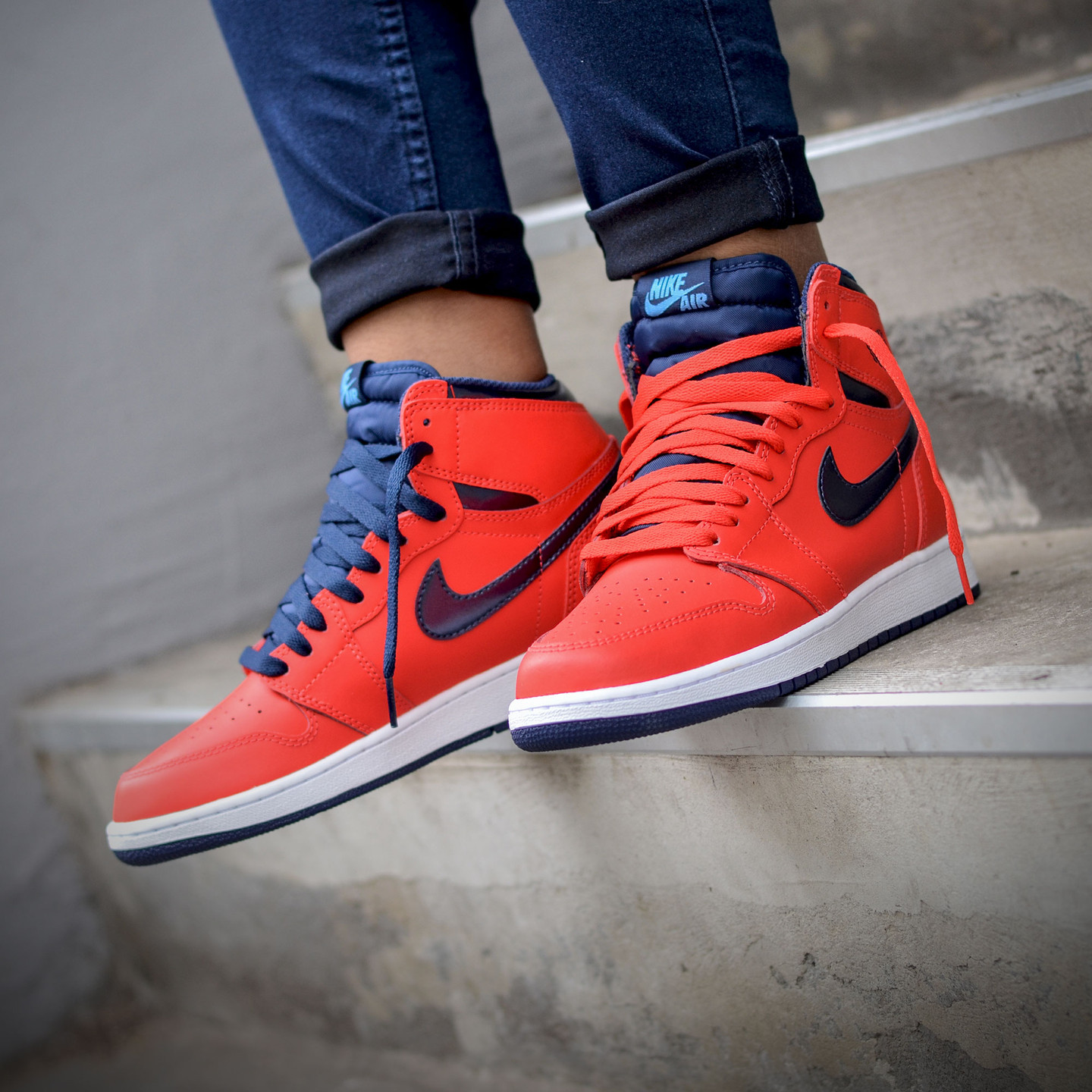 Nike Air Jordan 1 Retro High OG 'Letterman' Light Crimson / University Blue 555088-606-41