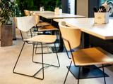 Stuhl für Esszimmer aus Holz mit Metallfüßen kaufen