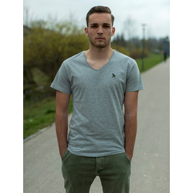 T-Shirt Black Falcon | Farbe: hellgrau / 100% ringesponnene Baumwolle | Artikelnummer: TS-4002-19-F-1394-M