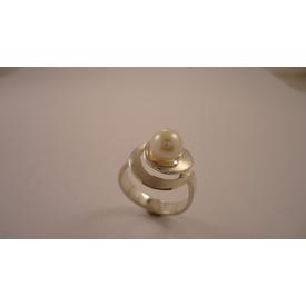 Feiner Ring, in 925 Silber.mit einer Zuchtperle  |  | Artikelnummer: 120518431