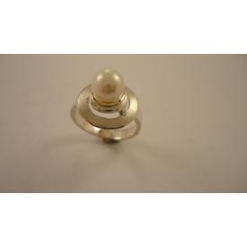 Feiner Ring, in 925 Silber.mit einer Zuchtperle  |  | Artikelnummer: 120518431