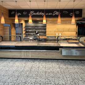 Kompletter Backshop | edle Holzoptik | Gebrauchtware | Artikelnummer: BAE-BG-G-KOMPL