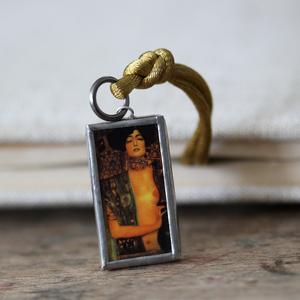 Lesezeichen /JUDITH/Glasanhänger Klimt Geschenkidee Jugendstil Akt |  | Artikelnummer: 0046